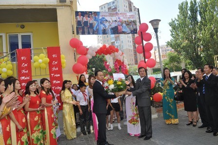  Khánh thành lớp học tiếng Việt cho con em cộng đồng Việt Nam tại Odessa (Ucraina) - ảnh 2